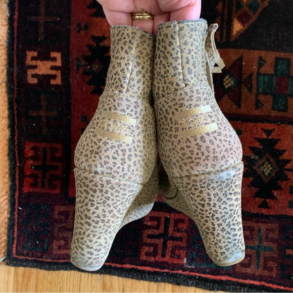 Toms Zip Ankle Booties - Picture 3 of 7
